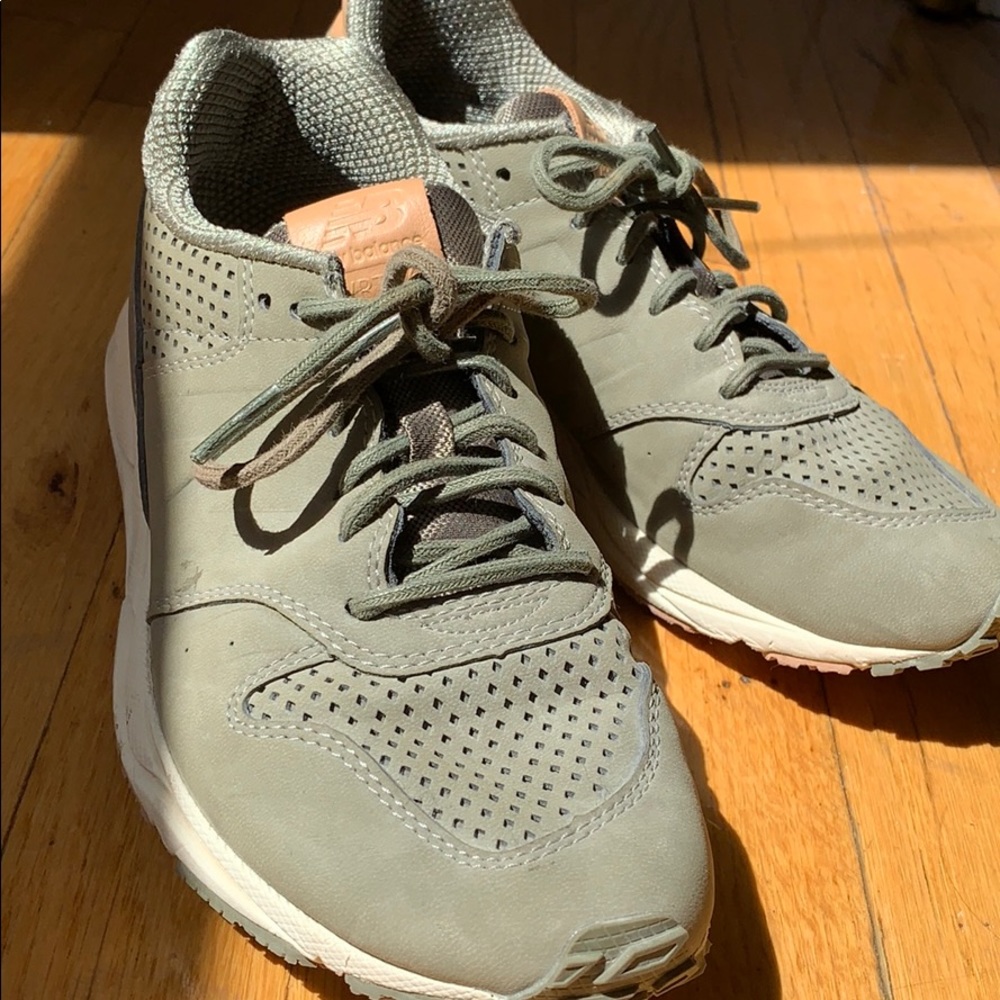 New balance sneakers, tennis shoes
